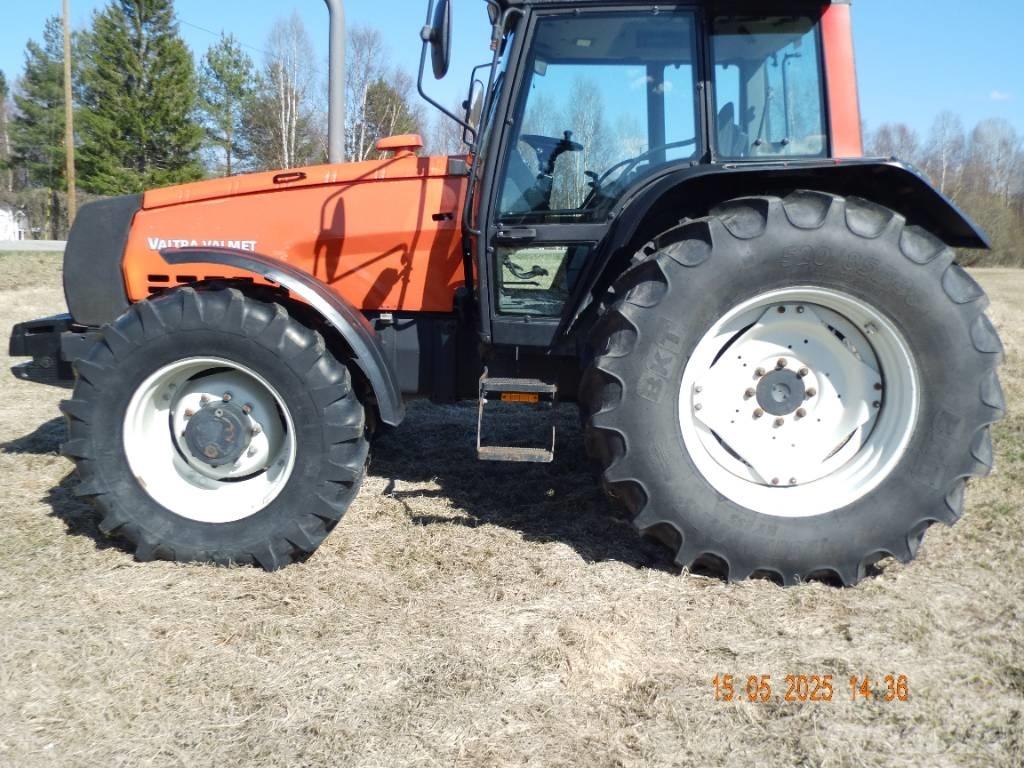 Valtra Valmet 8400 Traktori