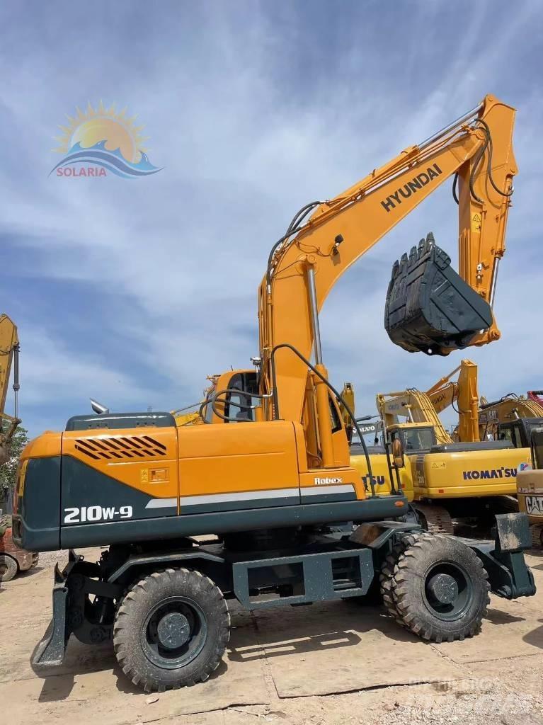 Hyundai R210W-9 Bageri na kotačima