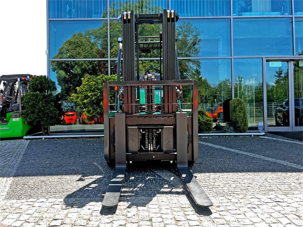 Mitsubishi FG55NT Plinski viličari