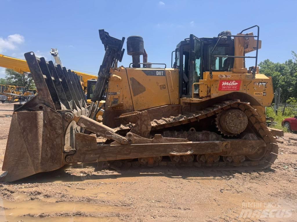 CAT D 8 T Buldožeri gusjeničari