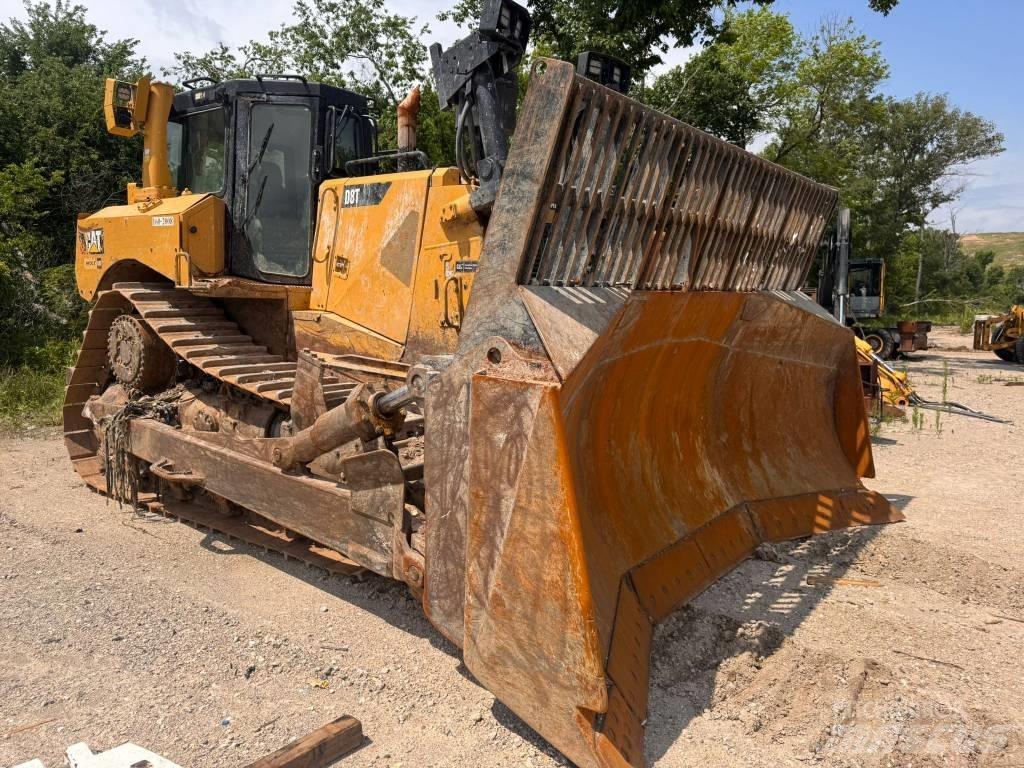 CAT D 8 T Buldožeri gusjeničari
