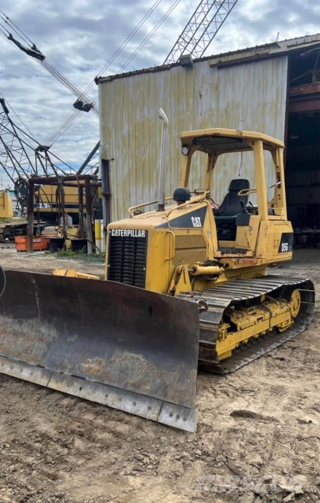 CAT D 5 G LGP Buldožeri gusjeničari