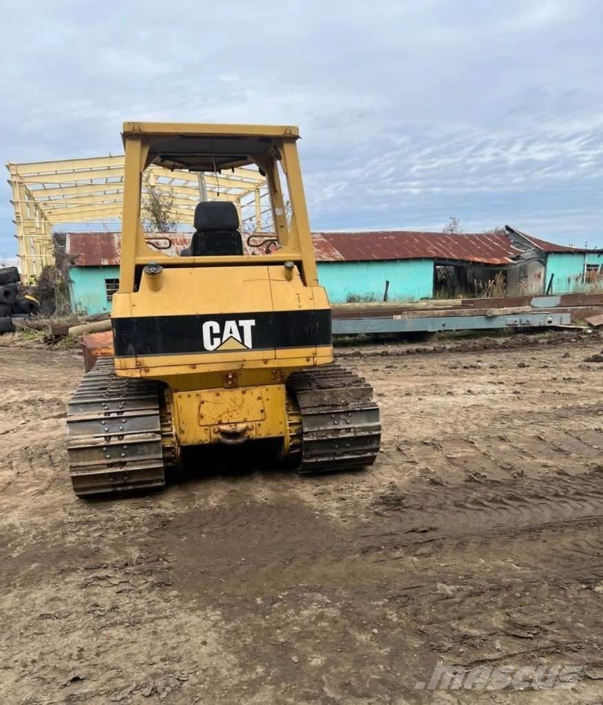 CAT D 5 G LGP Buldožeri gusjeničari