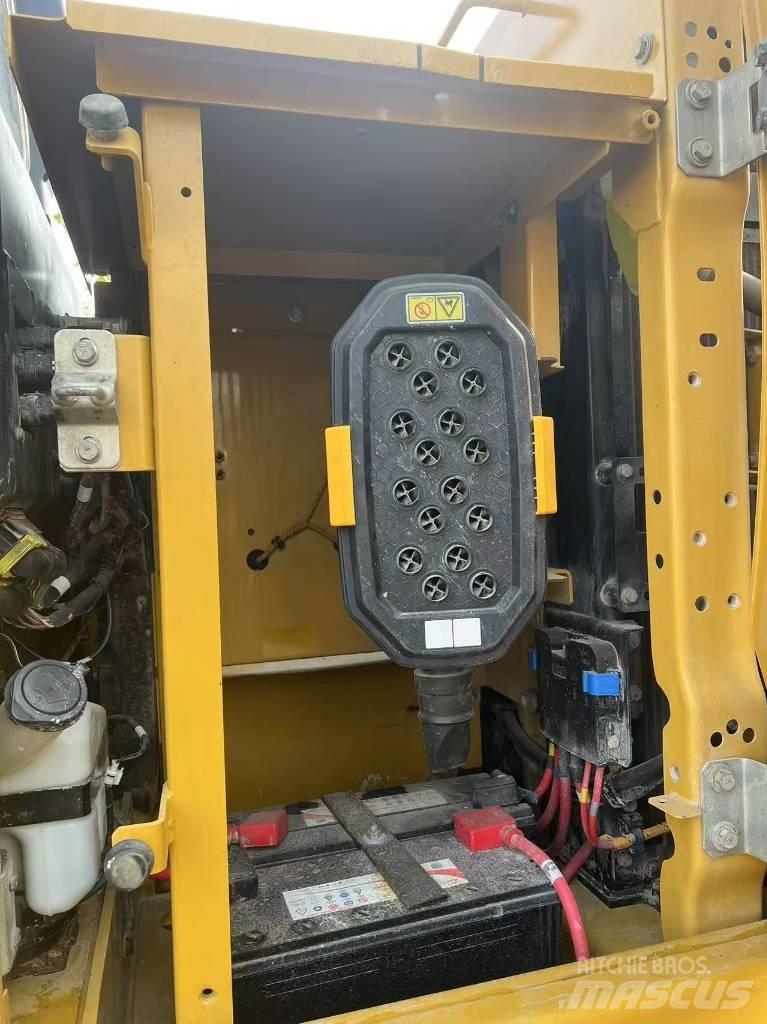 CAT 320 GC Bageri gusjeničari