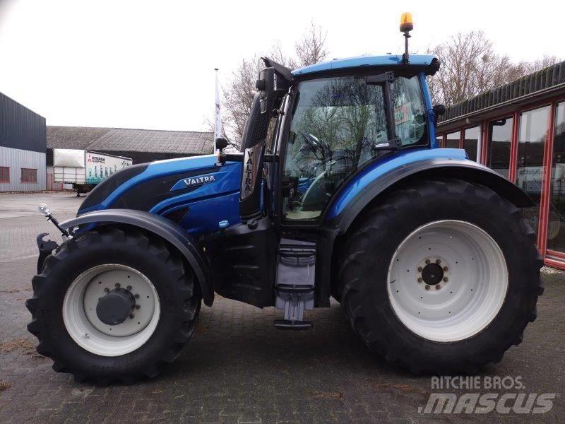 Valtra T234 D Traktori