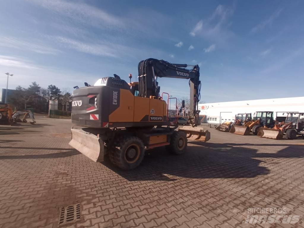 Volvo EW 180 E Bageri na kotačima