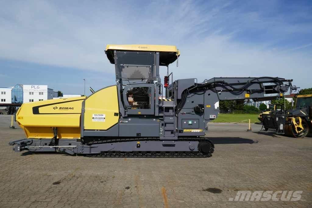 Bomag BMF 2500 M Hranilice