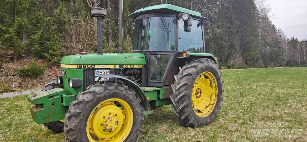 John Deere 2650 Traktori