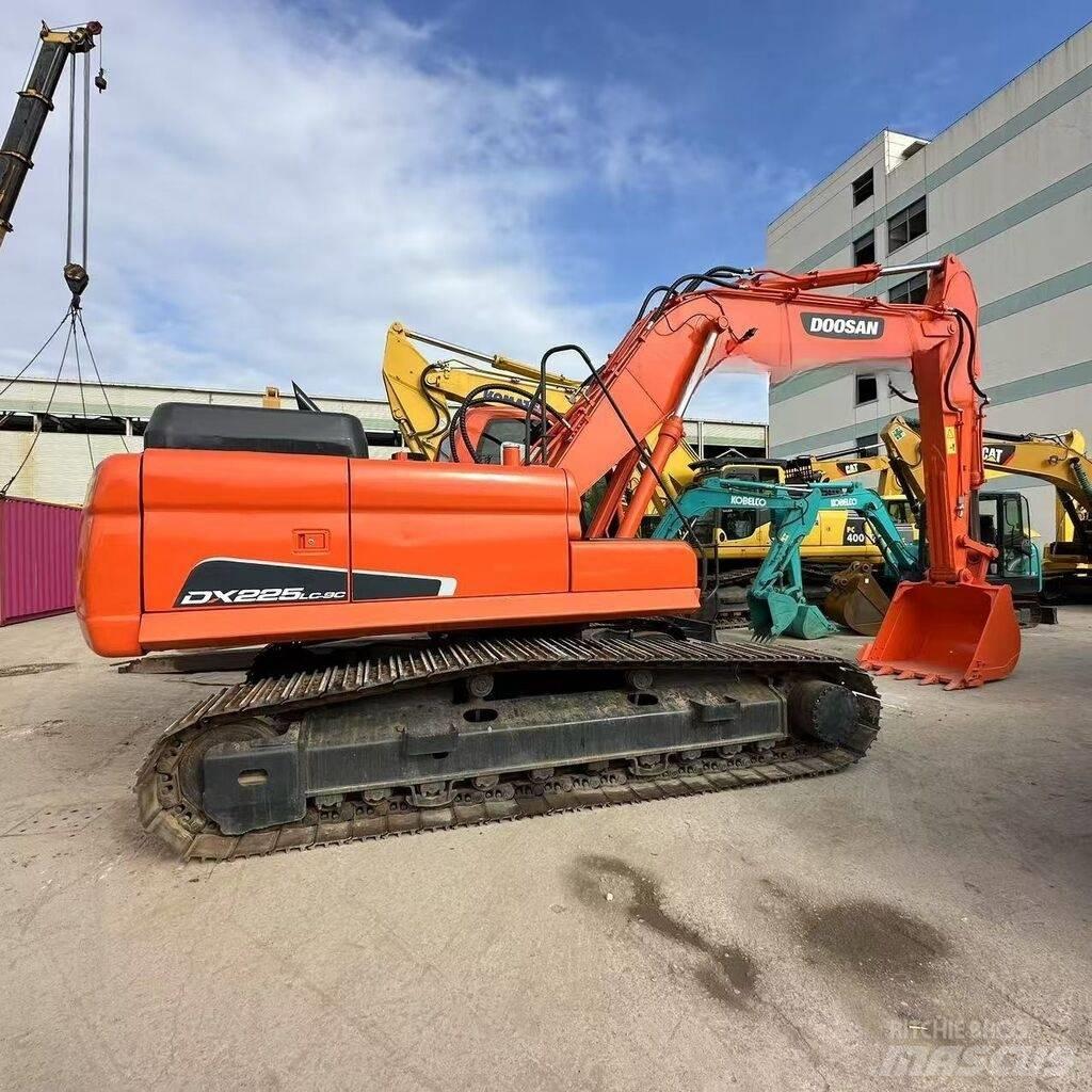 Doosan DX 225 LC-9C Bageri gusjeničari