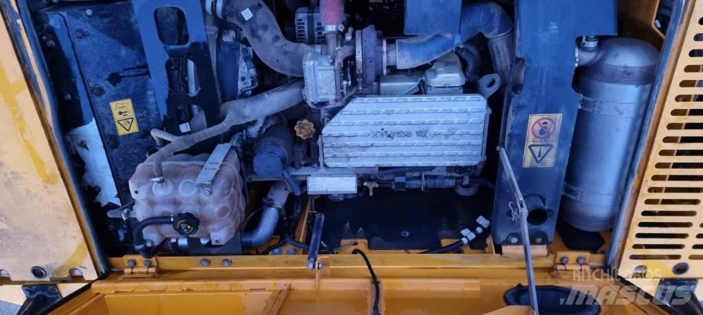 JCB 220 X Long Bageri gusjeničari