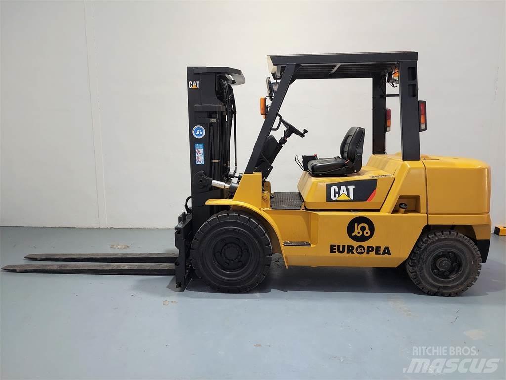 CAT DP45K Dizelski viličari