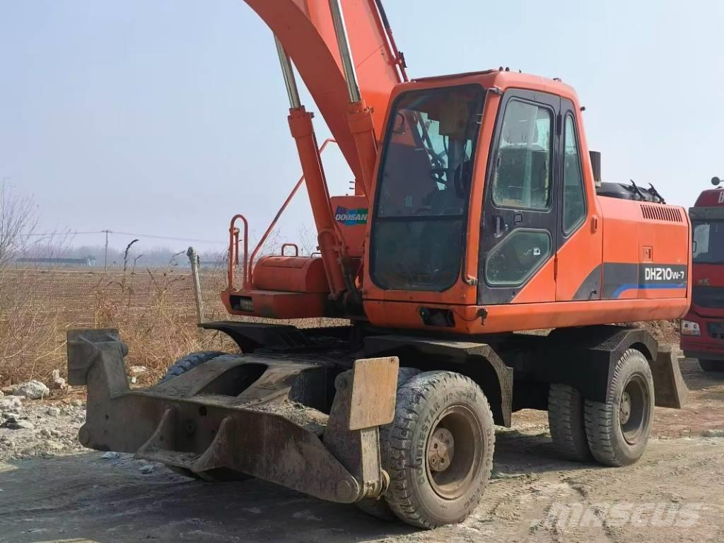 Doosan DH210W-7 Bageri na kotačima