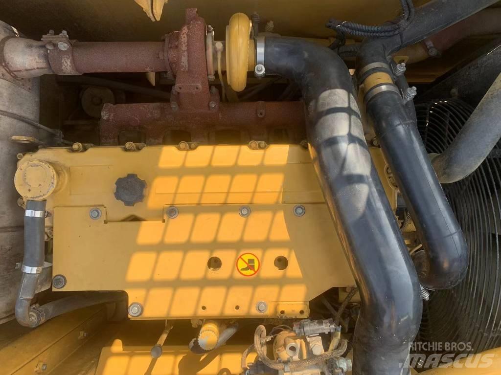 CAT 323 D L Bageri gusjeničari