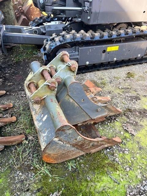Volvo EC 18 E Mini bageri <7t