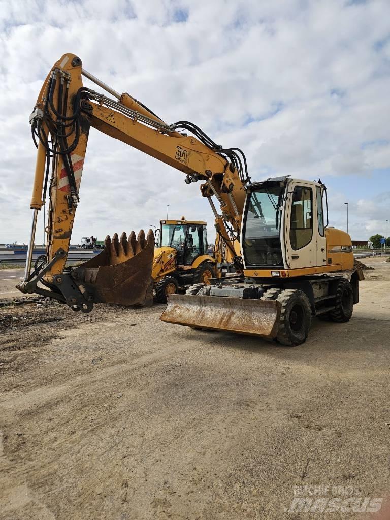 Liebherr 314 Bageri na kotačima
