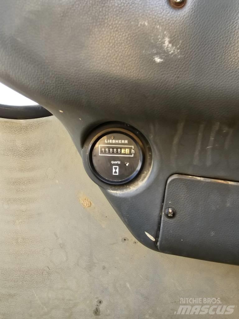 Liebherr 314 Bageri na kotačima