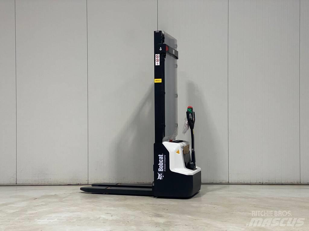 Bobcat LSM12N-7 Ručni električni viličar