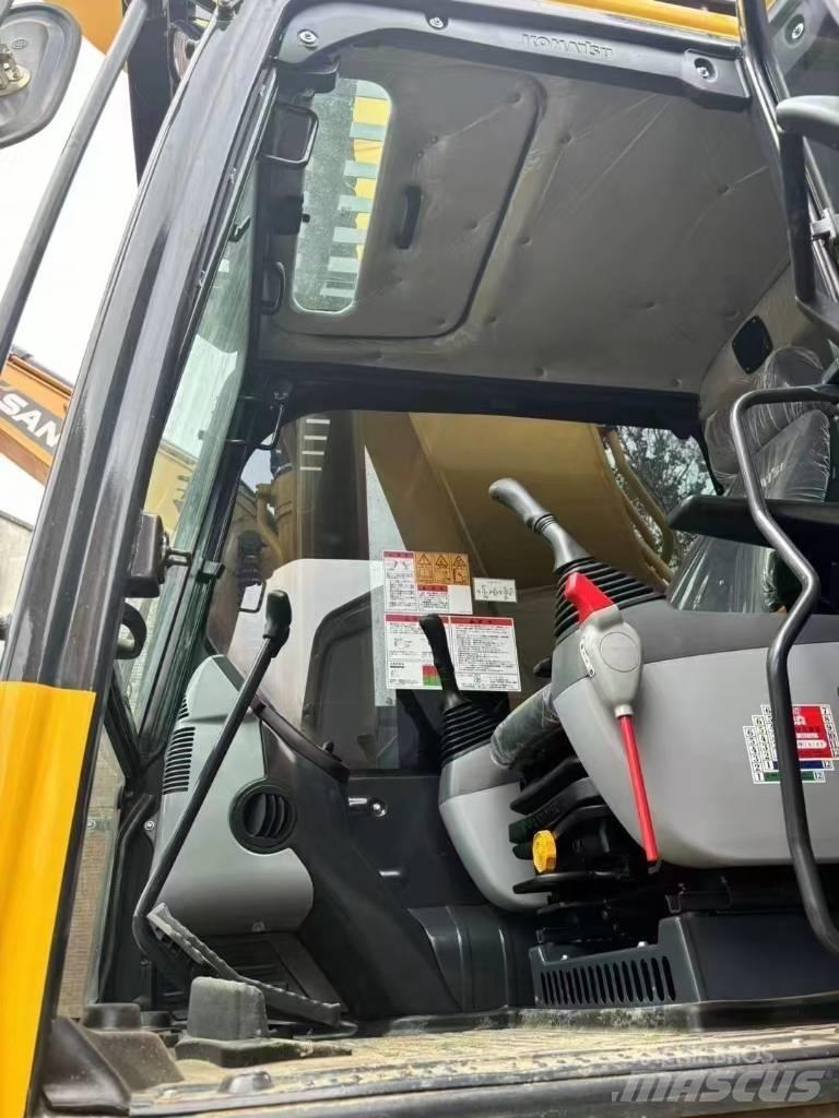 Komatsu 400-8 Bageri gusjeničari