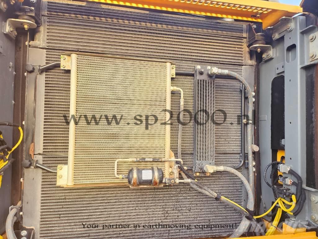 Liebherr R 936 LC Bageri gusjeničari