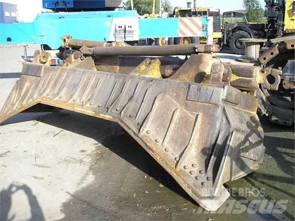 CAT D8N Buldožeri gusjeničari