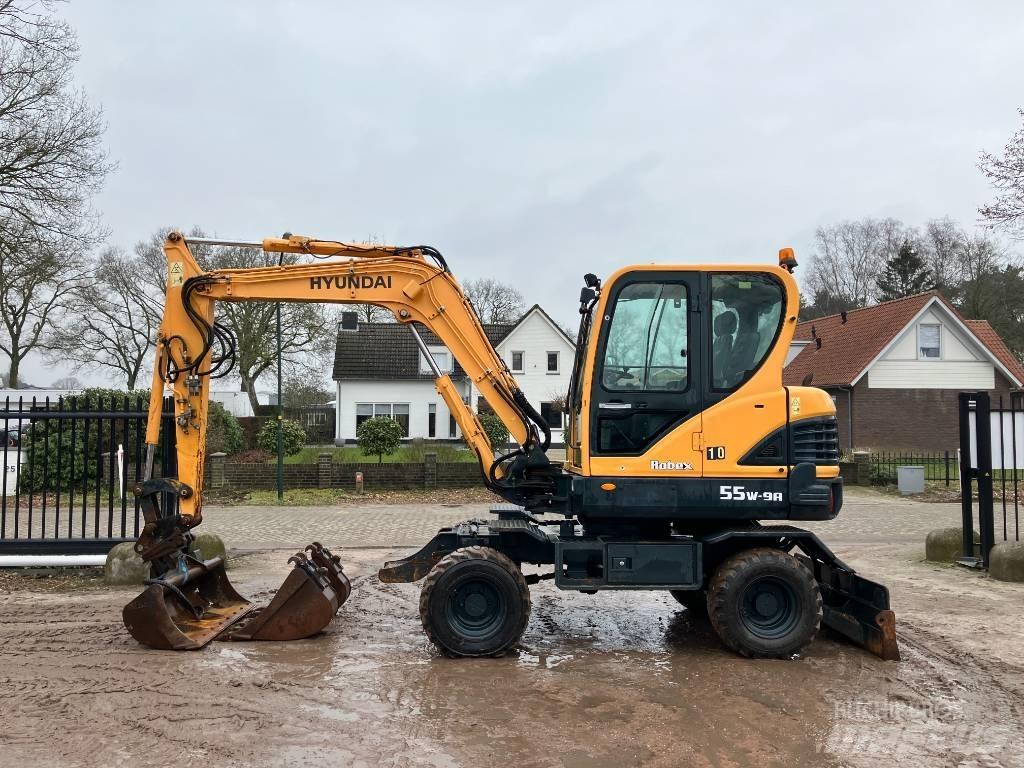 Hyundai 55W-9A Bageri na kotačima