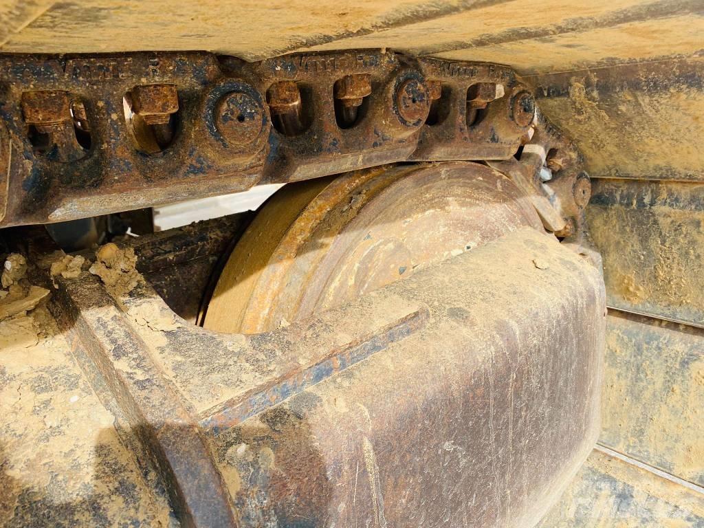 CAT 330-07a Bageri gusjeničari