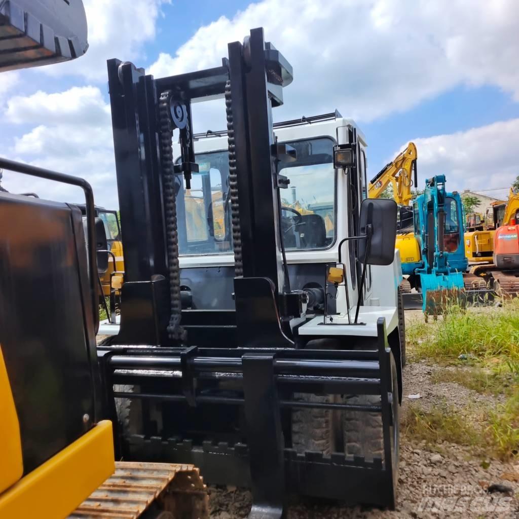 TCM FD100 Dizelski viličari