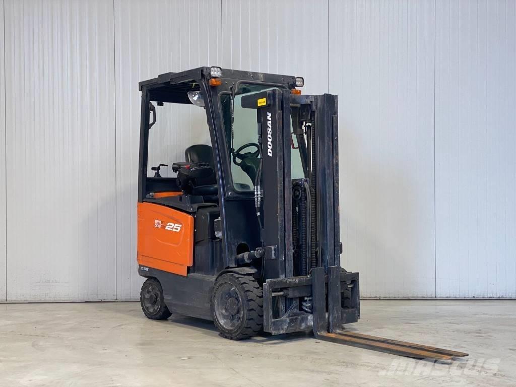Doosan BC25S-7 Električni viličari