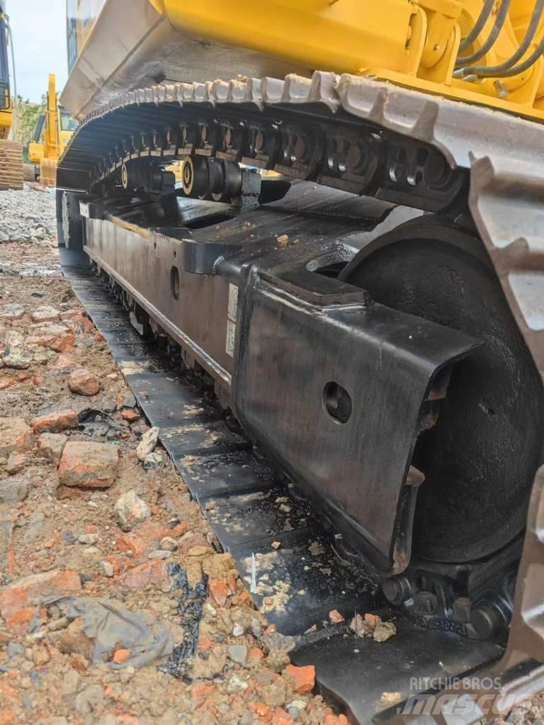 Komatsu PC 200-8 Bageri gusjeničari