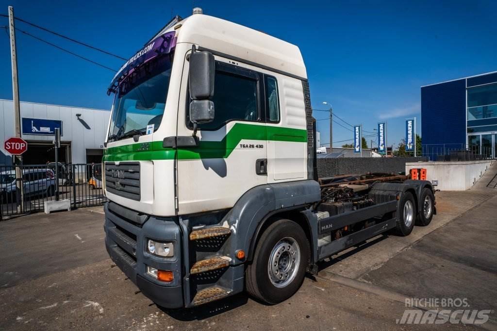 MAN TGA 26.430 LL Rol kiper kamioni s kukama za dizanje