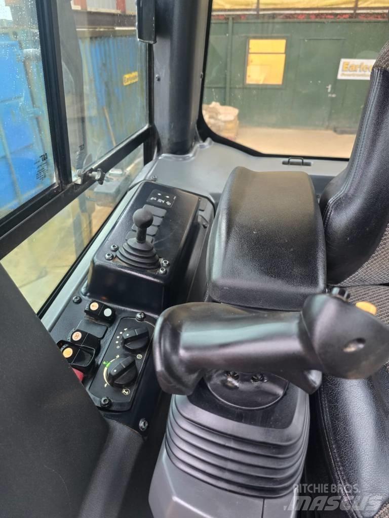CAT D 6 K 2 LGP Buldožeri gusjeničari