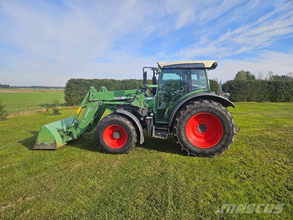 Fendt 211 Vario Traktori