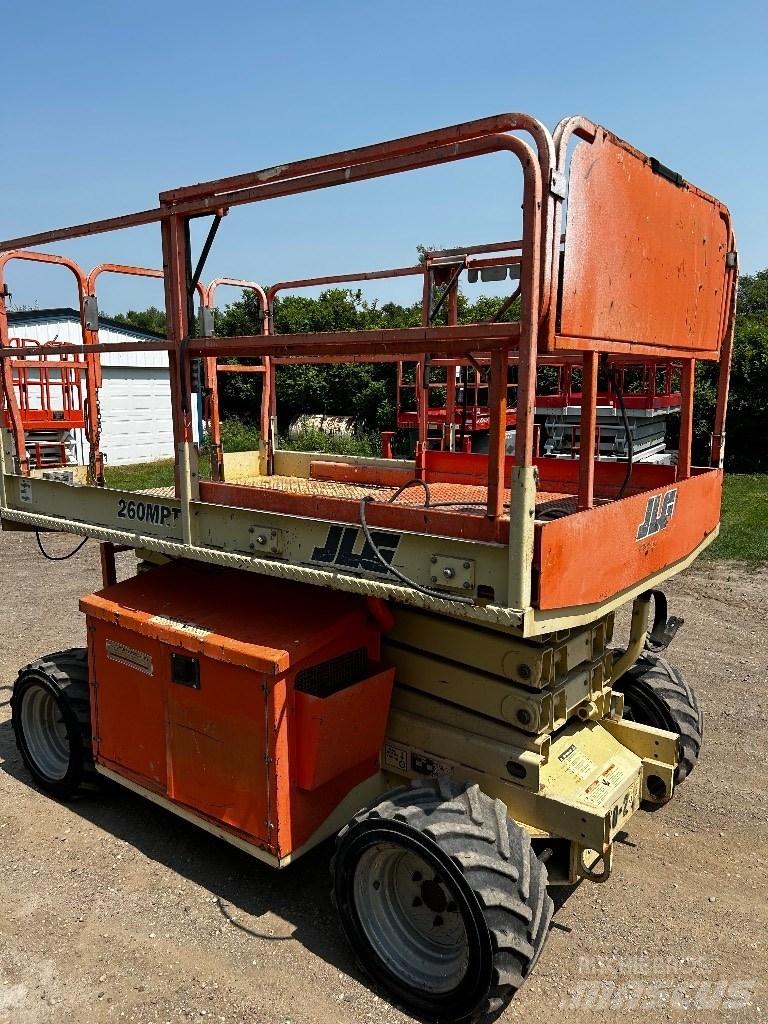 JLG 260 MRT Škaraste platforme