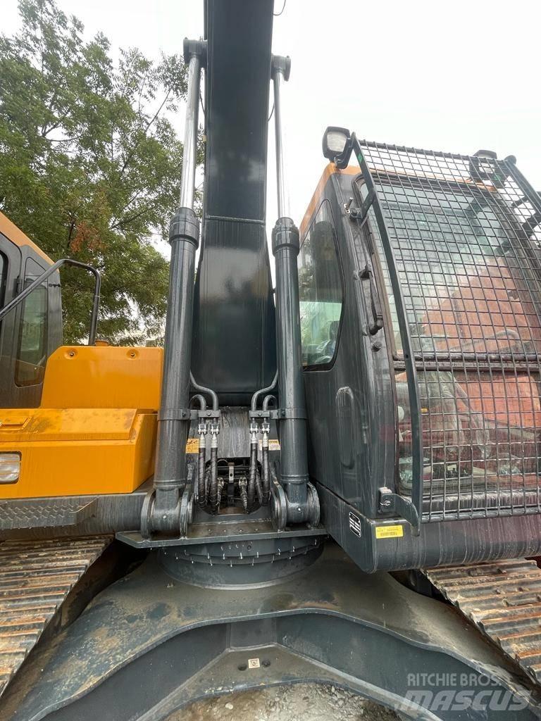 Hyundai R210 Bageri gusjeničari