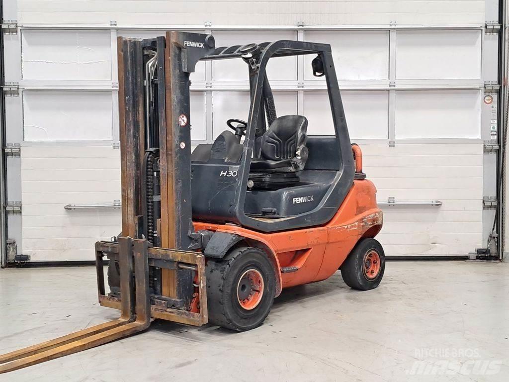 Linde H30D-03 Dizelski viličari