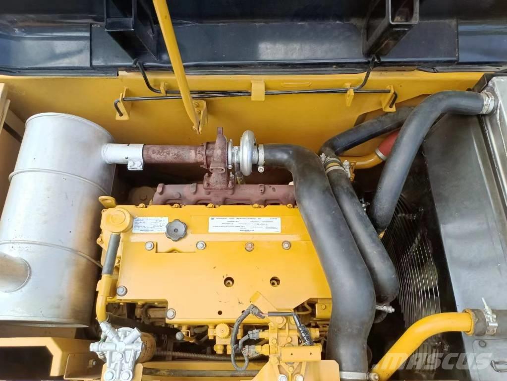 CAT 320 D Midi bageri 7t – 12t