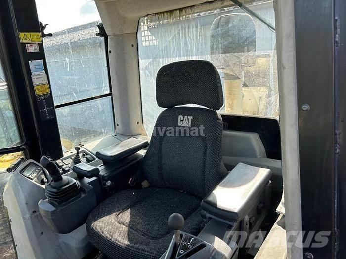 CAT 963D - Specijalni kopači