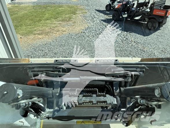 Bobcat T62 Skid steer mini utovarivači