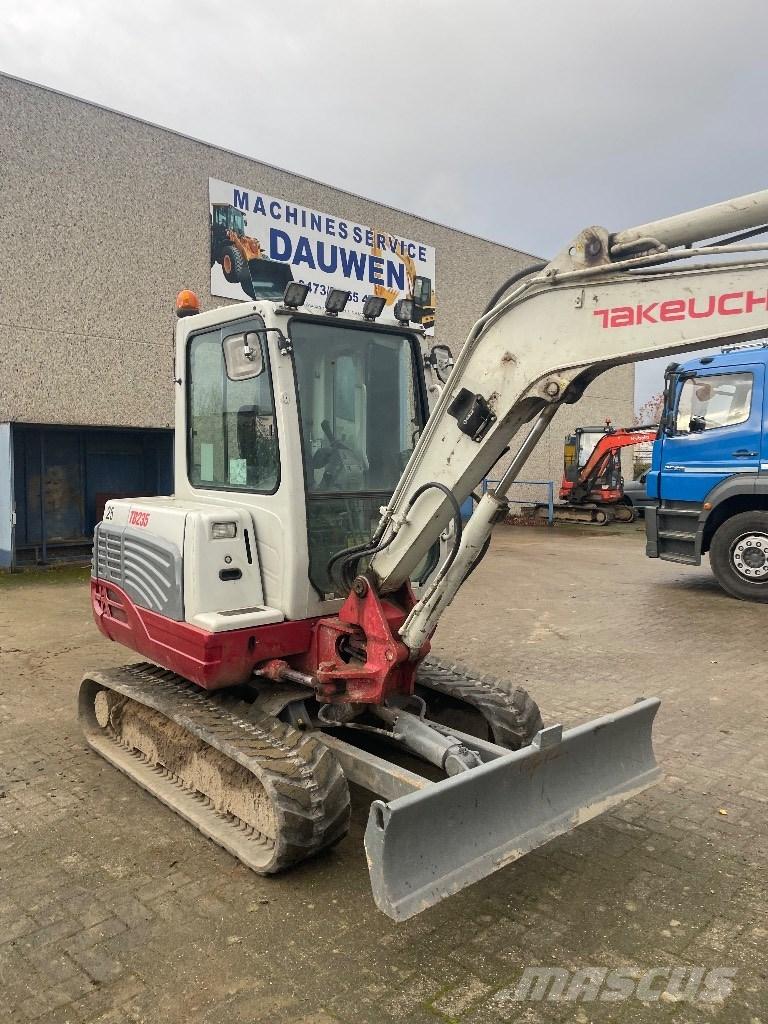 Takeuchi Tb235 Mini bageri <7t