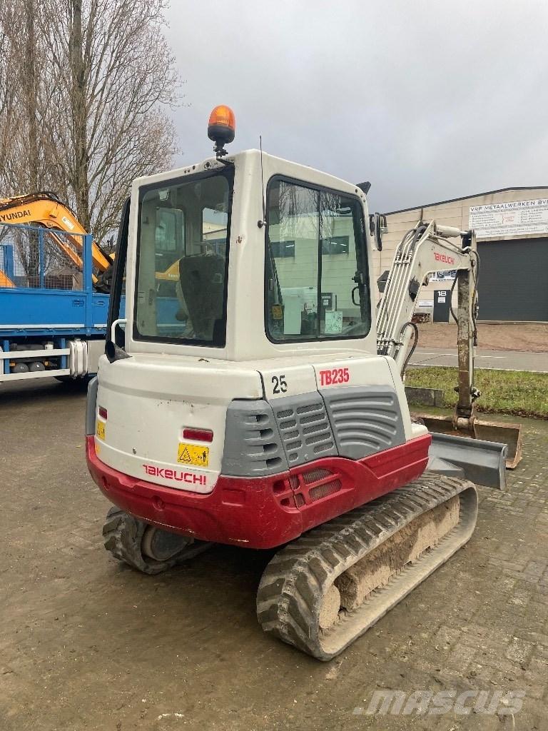 Takeuchi Tb235 Mini bageri <7t