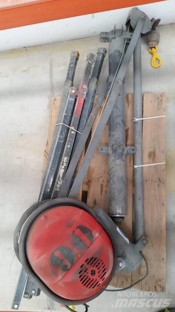  MOM M-III PLUMA 500 Građevinarstvo – ostalo