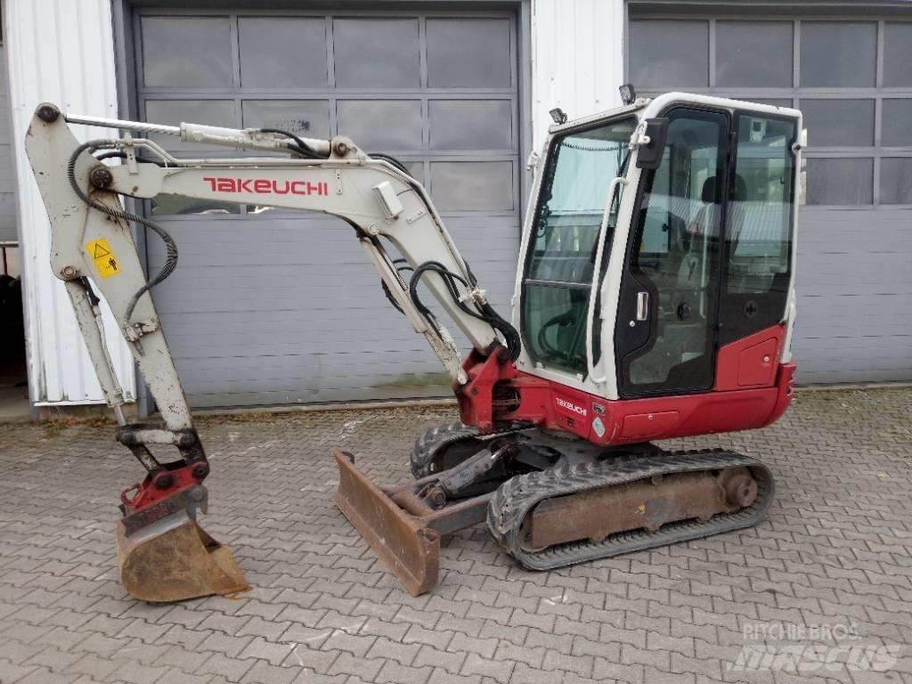 Takeuchi TB 230 Mini bageri <7t