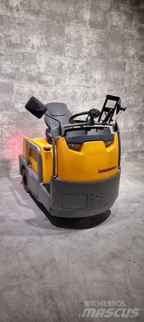 Jungheinrich EZS570 Traktorske jedinice