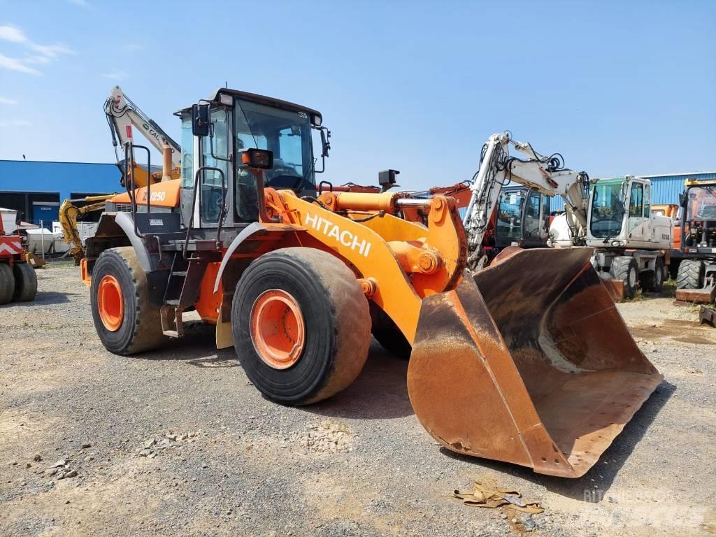 Hitachi ZW250 Utovarivači na kotačima