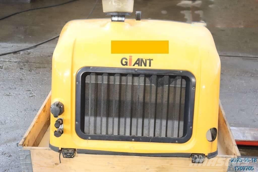 GiANT V 6004 T Kabine i unutrašnjost