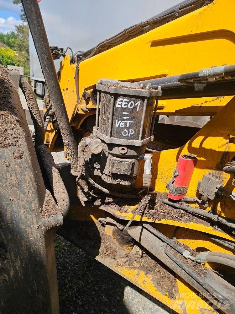 JCB TM 320 S Poljoprivredni teleskopski utovarivači