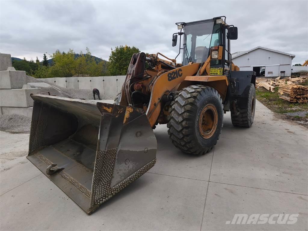 CASE 821C Građevinarstvo – ostalo