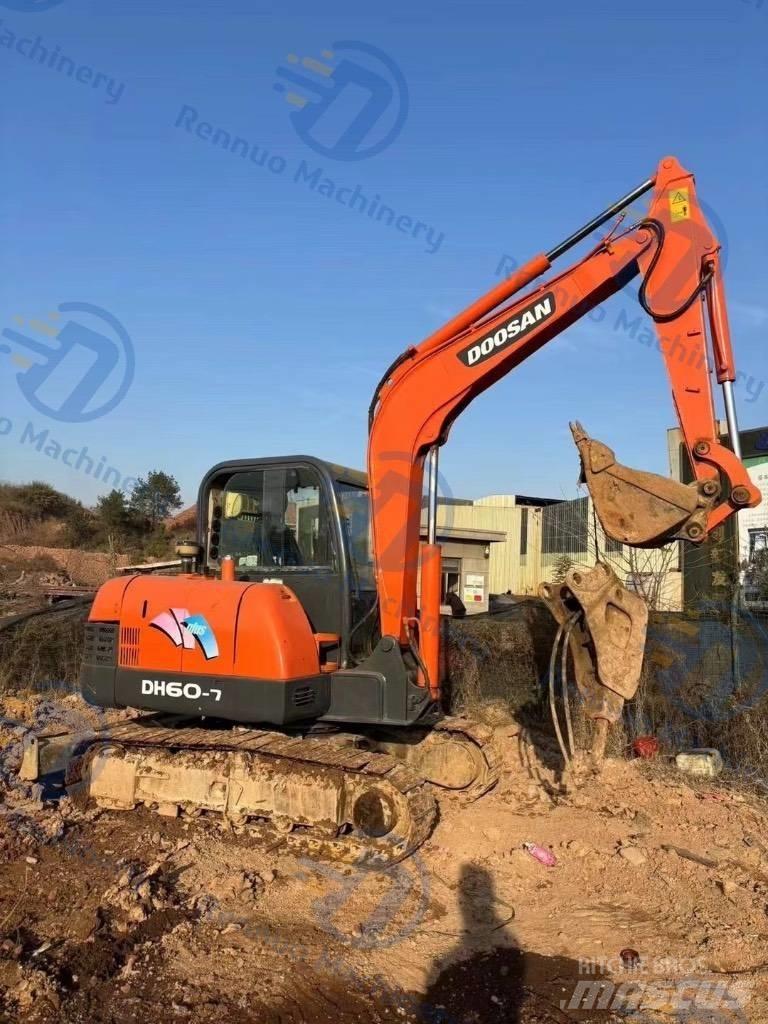 Doosan DH 60 Bageri gusjeničari
