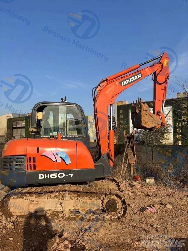 Doosan DH 60 Bageri gusjeničari