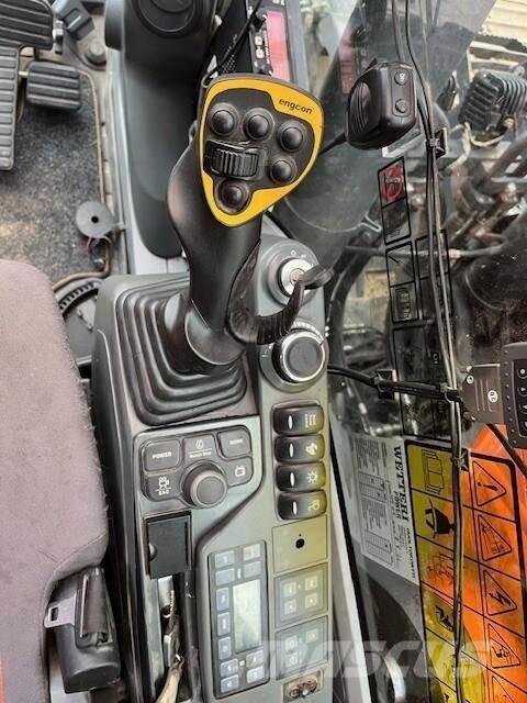 Doosan DX235 LCRD Bageri gusjeničari